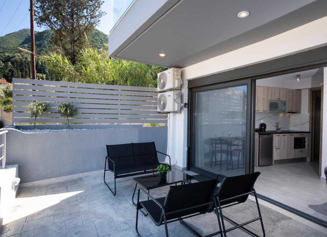 Angelica'S And Irene'S Design Apartments Swimming Pool Nikiana Exteriör bild